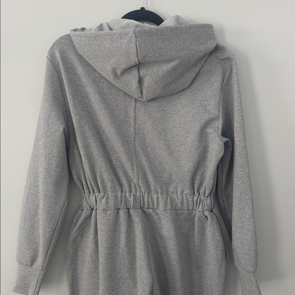 WeWoreWhat Revolve Women's Leisure Pantsuit Grey Size Medium Travel Vacation - Picture 9 of 10